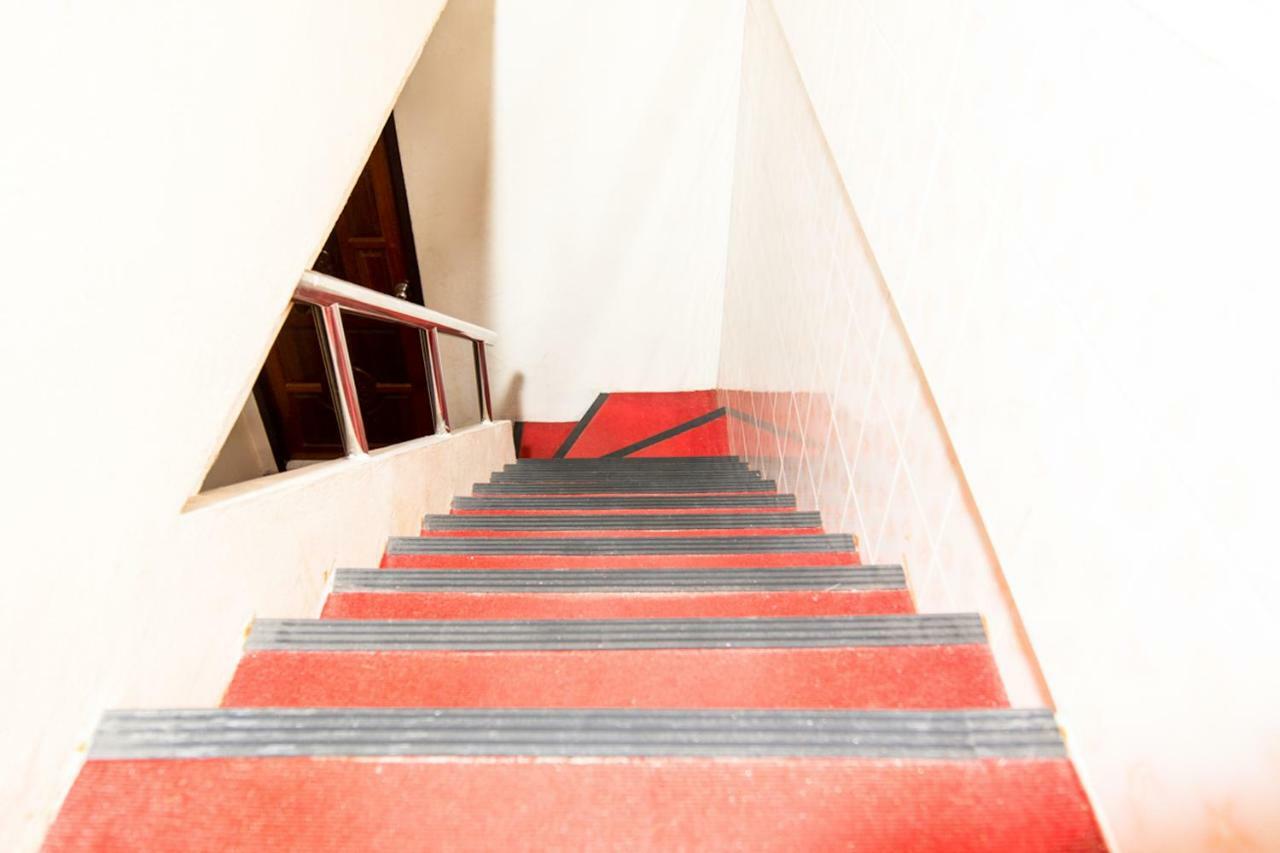 Phuket Oyo 320 Regent 2002 Guest House מראה חיצוני תמונה
