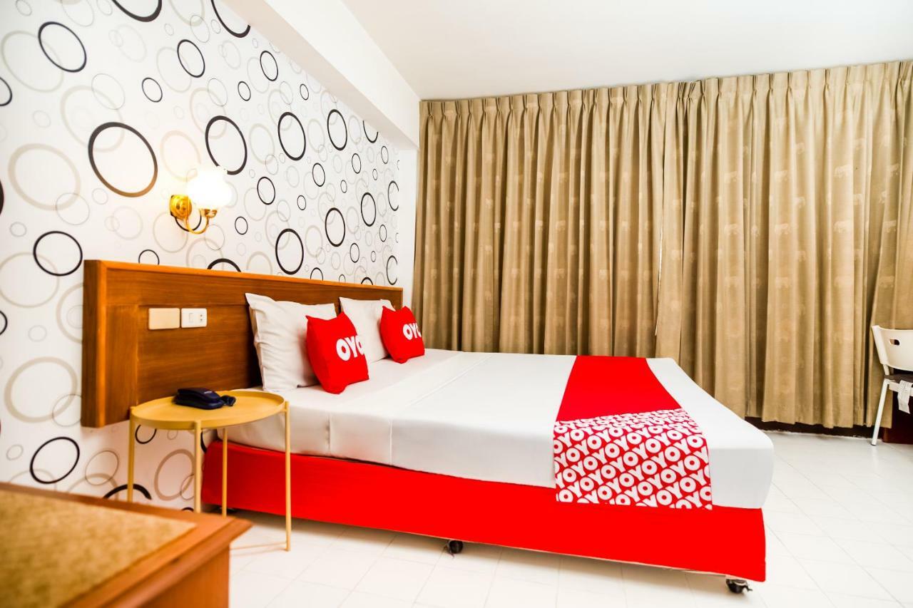 Phuket Oyo 320 Regent 2002 Guest House מראה חיצוני תמונה
