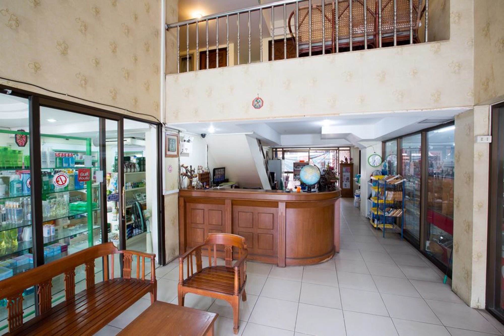 Phuket Oyo 320 Regent 2002 Guest House מראה חיצוני תמונה