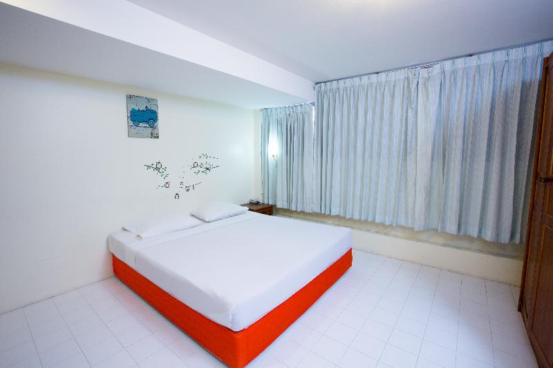Phuket Oyo 320 Regent 2002 Guest House מראה חיצוני תמונה